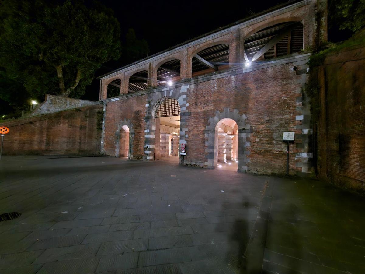 Lucca Walls Dream - Air Cond - Wi-Fi - Panoramic In Front Of The Historical Walls - Exterior photo
